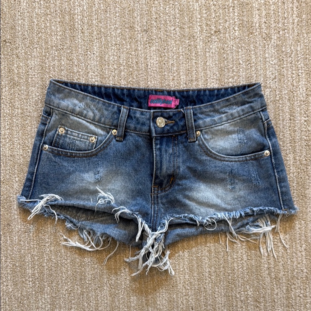 Edikted Blue Jean Shorts Distressed Cut-Off Style